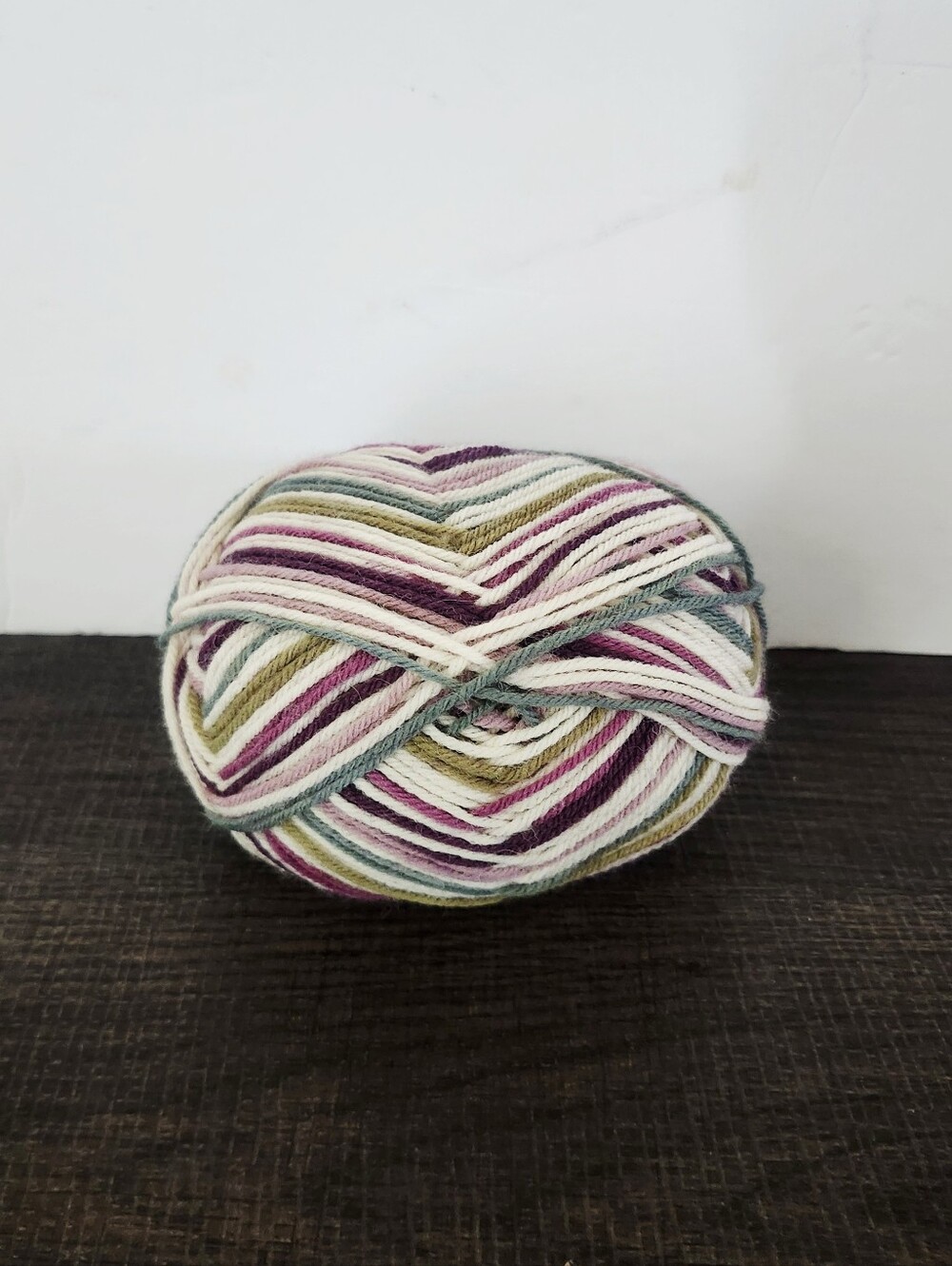 📌 SOLD. 📍4/$12 📍    Sock Yarn Purple, Pink, Green & Cream